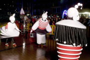 Los personajes del montaje se inspiran en los bailarines del ballet triádico de la Bauhaus-M. Á. VALDIVIELSO