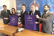 Félix Sancho presentó ayer la campaña para teñír de morado el Coliseum el próximo miércoles.