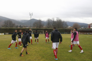 Imagen de un entrenamiento del filial del Burgos CF en Castañares. / BCF