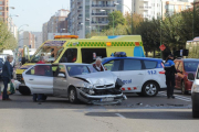 Imagen de un accidente en la calle Vitoria ocurrido durante el pasado año.-ISRAEL L. MURILLO