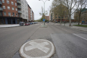 El cinemómetro de la calle Obdulio Fernández se retiró una vez testada la densidad del tráfico, pero aún no se puede estacionar en la zona.-RAÚL G. OCHOA