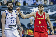 Fran Vázquez celebra una canasta durante el España-Eslovenia celebrado en el Coliseum-FIBA
