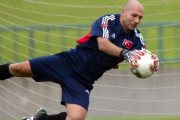 Ömer Çatkiç, en un entrenamiento de la selección de Turquía en el Mundial de Japón y Corea del 2002.-AP / MURAD SEZER