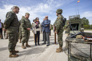 la ministra de Defensa, durante su visita a Castrillo del Val en 2019. SANTI OTERO