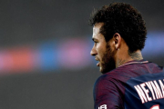 Neymar, durante un partido con el PSG.-EFE / CHRISTOPHE PETIT TESSON