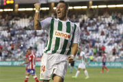 Federico Piovaccari celebra un gol con la camiseta del Córdoba.-AJ GONZÁLEZ / DIARIO DE CÓRDOBA