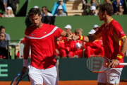 Feliciano López (izquierda) y Pablo Carreño celebran un punto.-REUTERS / JON NAZCA