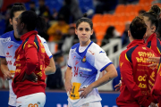 La jugadora española Alicia Fernández, en el duelo con Suecia.-EFE / EPA / FRANCK ROBICHON