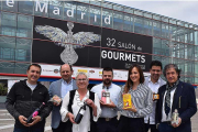 Los ‘nuevos’ embajadores de la marca a las puertas de Ifema.-BURGOS ALIMENTA