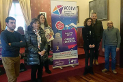 Algunos de los 60 asociados, durante la presentación ayer en Villarcayo de la nueva asociación de comerciantes.-ECB