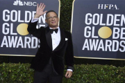 Tom Hanks en los premios Globos de Oro.-AP