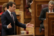 El presidente de Ciudadanos, Albert Rivera, durante una sesión de control en el Congreso-JOSE LUIS ROCA