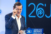 El presidente del Gobierno en funciones, Mariano Rajoy, en un acto en Durango el pasado sábado.-EFE / IÑAKI ANDRÉS