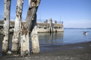 El lago Bracciano, principal suministrador de agua de Roma, el domingo.-MASSIMO PERCOSSI