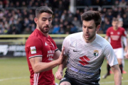 Iker Hernández regresa tras cumplir su sanción ante el Amorebieta.-SANTI OTERO