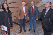 Los actores del entendimiento entre los dos partidos: Javier Lacalle y César Rico, del PP, con Gloria Bañeres y Luis Fuentes, de Ciudadanos.-ISRAEL L. MURILLO
