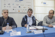 El presidente provincial de UCCL, Félix Arribas, el vicepresidente de Abugapor, Ladislao de Miguel, y el secretario general de Asaja Burgos, Eliseo Martínez.-SANTI OTERO