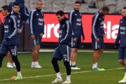 Messi, en el último entrenamiento con la selección argentina.-AFP / SAEED KHAN