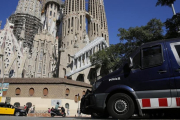 Los Mossos presentes en las inmediaciones de la Sagrada Familia-ÁLVARO MONGE