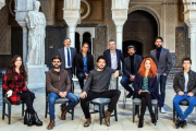 Presentación de la serie 'La peste', este martes en Sevilla: delante, Lupe del Junco, Manolo Solo, Pablo Molinero, Patricia López  y Sergio Castellanos; y detrás, José Antonio Félez, Rafa Cobos, Domingo Corral, Alberto Rodríguez y Paco León.-MOVISTAR+