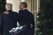 Salientes 8El presidente Barack Obama y el vicepresidente Joe Biden, ayer, en la Casa Blanca.-AFP / NICHOLAS KAMM