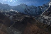 Imagen aérea en la región nepalí del Everest.-