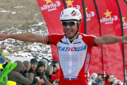Purito vence en la meta de La Molina de la Volta a Cataluña del 2014.-Foto: EFE / TONI ALBIR