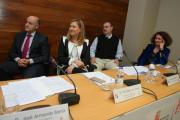 (I a D): El director general de Presupuestos y Estadística de la Junta, Jose Armando Baeta; la consejera de Economía y Hacienda y Educación, Pilar del Olmo; el consejero de Educación, Fernando Rey; y la alcaldesa de Ponferrada, Gloria Fernández Merayo, du-Ical