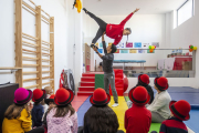 Integrantes de la Escuela de Circo, durante su actuación. ICAL