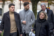 Raúl Calvo y Víctor Rodríguez ‘Viti’ llegan al juzgado con sus abogados.-SANTI OTERO