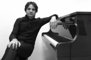 José Abel González.-