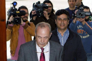 El juez instructor del 'caso Nóos', José Castro, a su entrada en los juzgados.-Foto: EFE / MONTSERRAT T. DÍEZ