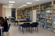 La biblioteca comparte el edificio con el telecentro, el gimnasio, el punto de información juvenil o las oficinas para emprendedores, entre otros usos.-ECB