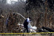 El 24 de diciembre se desplomó en el municipio de Coronango, Puebla, un helicóptero en el que viajaban Alonso, Moreno Valle, el asistente de este, Héctor Baltazar, el piloto Roberto Coppe y el primer oficial Marco Antonio Tavera.-EFE
