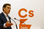 El presidente de Ciudadanos, Albert Rivera, durante la rueda de prensa que ha ofrecido tras la reunión de la Ejecutiva de Ciudadanos.-J P GANDUL (EFE)