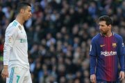 Messi (derecha), mejor que Cristiano según Marca.-REUTERS / SERGIO PEREZ
