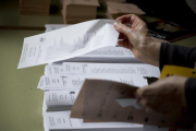 Papeletas de las elecciones generales del 28 de abril del 2019.-FERRAN NADEU