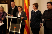 De izquierda a derecha, Ramona Barrufet, Lluís Corominas, Carme Forcadell, Anna Simó y Joan Josep Nuet, el pasado 2 de febrero.-TONI ALBIR