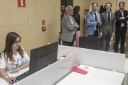 El rector de la Isabel I, Alberto Gómez Barahona, acompañó a los representantes públicos del PP, entre ellos Pablo Casado.-SANTI OTERO