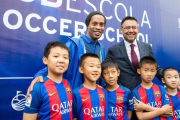 Bartomeu y Ronaldinho, en la inauguración del Mission Hills Resort en China.-A GERMAN PARGA / FC BARCELONA