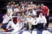 El Quimsa celebra el título de la Champions League Américas ganado ante el Flamengo en la burbuja de Montevideo. FIBA