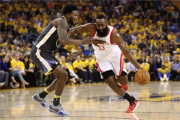 James Harden en la victoria del miércoles en casa de los Golden State.-/ AFP
