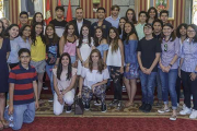Los alumnos del campus de San Luis de Potosí fueron recibidos en el Ayuntamiento por el concejal Jose Antonio Antón.-SANTI OTERO