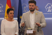Gabriel Rufián y Mertxe Aizpurua, en rueda de prensa en el Congreso-ROGER PI DE CABANYES (ACN)