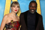 Taylor Swift e Idris Elba, en el estreno mundial de la película ’Cats’, este martes en Nueva York.-FILMMAGIC