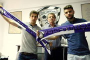 Fernando Llorente y Javi Hernández firmaron ayer su contrato en la sede del ACS Poli Timisoara-ECB