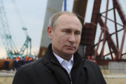 Putin, en el puerto de Kerch (Crimea), en marzo de 2016.-SPUTNIK