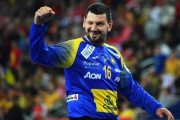 Arpad Sterbik celebra una de sus paradas en la final.-EFE / GEORGI LICOVSKI
