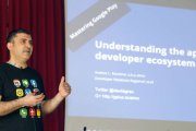 Andrés L. Martínez, a.k.a. ‘Almo’, durante su ponencia en el primer evento de GDG en Burgos, ayer.-RAÚL G. OCHOA