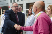 El consejero de Sanidad, Alejandro Vázquez, asiste a la presentación del nuevo director gerente del Complejo Asistencial Universitario de León, Alfonso Rodríguez-Hevia